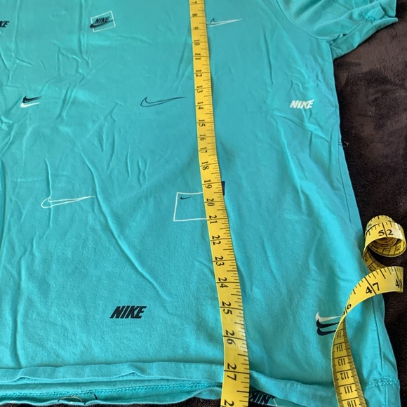 Unisex Nike tshirt - Picture 5 of 6